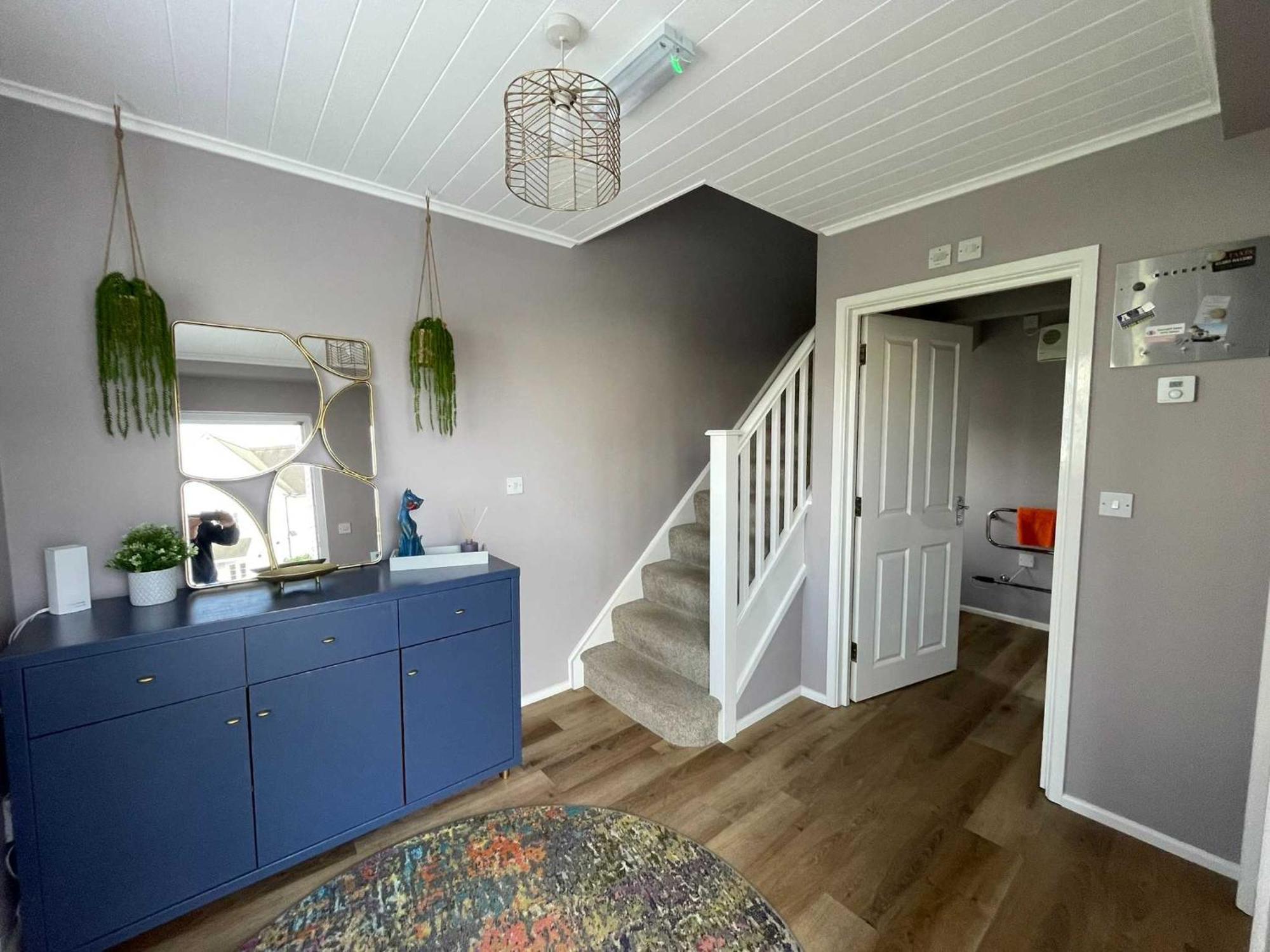 Windrush Turret Lodge เซาธ์เซอร์นีย์ ภายนอก รูปภาพ